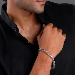 Aditya Roy Kapur Silver Classy Link Bracelet For Him