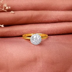 Anushka Sharma Gold Audrey Halo Solitaire Lab Grown Diamond Ring