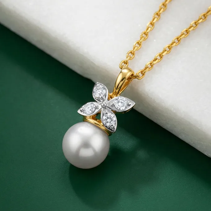 Anushka Sharma Gold Brilla Lab Grown Diamond Pendant