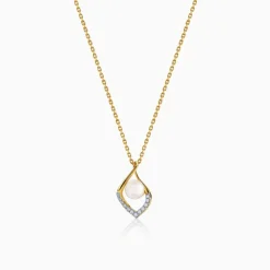 Anushka Sharma Gold Centre of Grace Lab Grown Diamond Pendant
