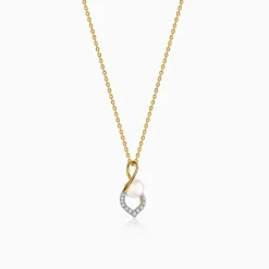Anushka Sharma Gold Centre of Grace Lab Grown Diamond Pendant