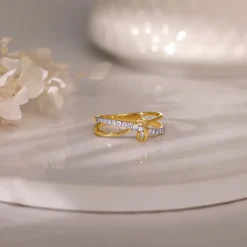Anushka Sharma Gold Forever Knot Diamond Ring
