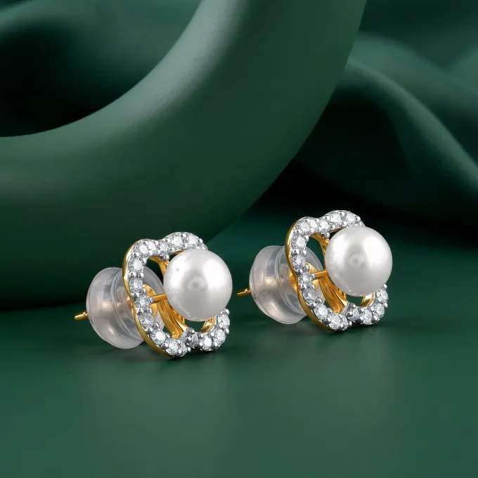 Anushka Sharma Gold Lumineuse Spark Lab Grown Diamond Earrings