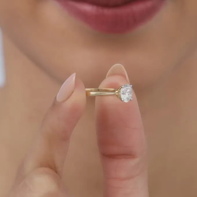 Anushka Sharma Gold Mystic Aura Solitaire Diamond Ring