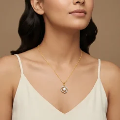 Anushka Sharma Gold Pearl of Fortune Lab Grown Diamond Pendant
