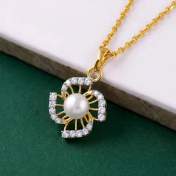 Anushka Sharma Gold Pearl of Fortune Lab Grown Diamond Pendant