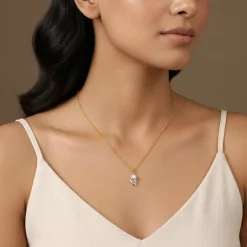 Anushka Sharma Gold Vine of Her Lab grown Diamond Pendant