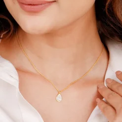 Gold Charming Drop Diamond Pendant