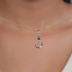 Gold Chaturbhuj Glow Lab Grown Diamond Pendant
