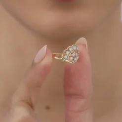 Gold Fanfare Diamond Ring