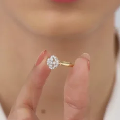 Gold Fleurir Diamond Ring