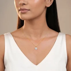 Gold Flora Gleam Lab Grown Diamond Pendant