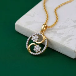 Gold Flowerfied Lab Grown Diamond Pendant