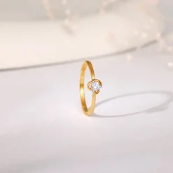 Gold Glamorous Grace Lab Grown Diamond Ring