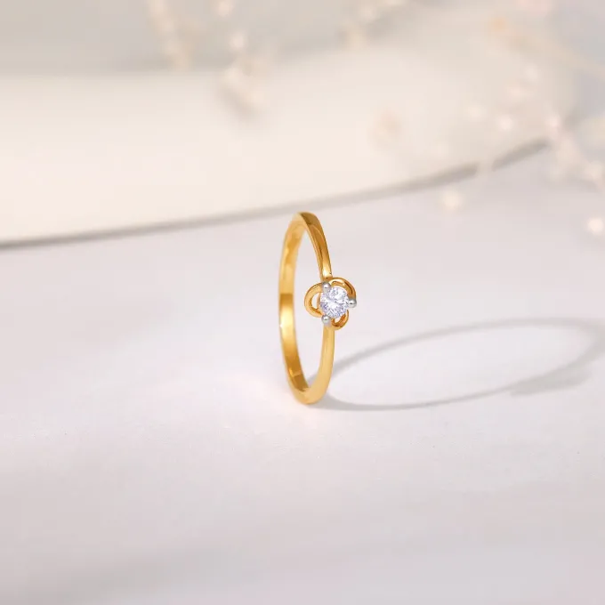Gold Glamorous Grace Lab Grown Diamond Ring