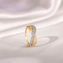 Gold Glorious Wave Diamond Ring