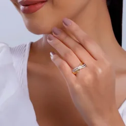 Gold Glorious Wave Diamond Ring