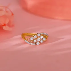 Gold Graceful Wave Diamond Ring