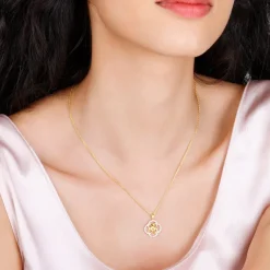Gold Interlinked Circles Diamond Pendant