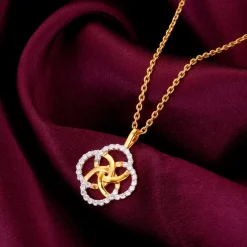 Gold Interlinked Circles Diamond Pendant
