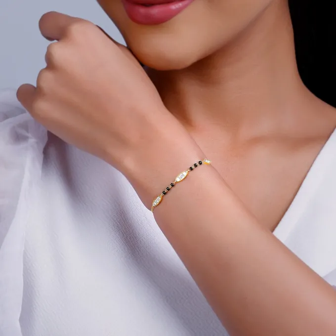 Gold Isha Diamond Mangalsutra Bracelet