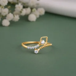 Gold Prism Aura Lab Grown Diamond Ring