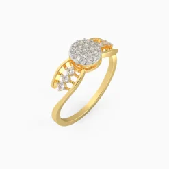 Gold Shining Cluster Diamond Ring