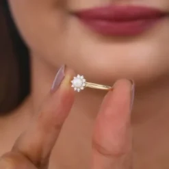 Gold Swank Diamond Ring