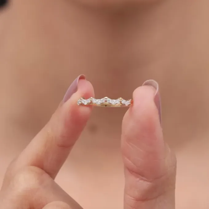 Gold Wavy Wonder Lab Grown Diamond Ring