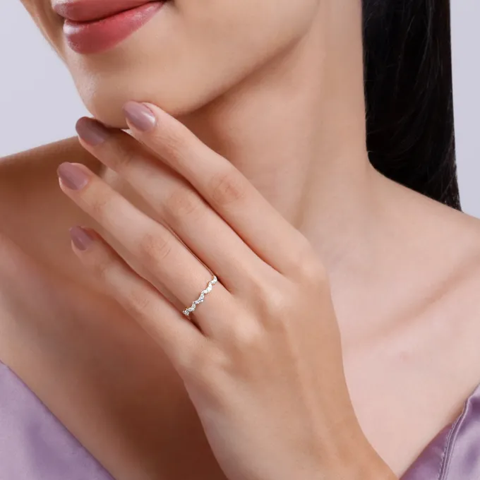 Gold Wavy Wonder Lab Grown Diamond Ring