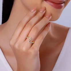 Gold ZigZag Luxe Diamond Ring