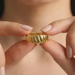 Golden Aura Rays Ring (Size 12)