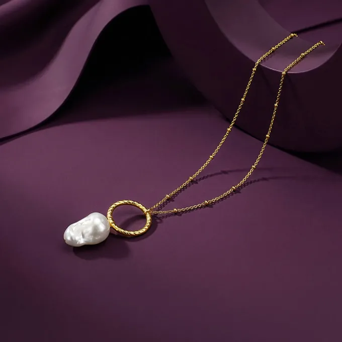 Golden Ava Pearl Pendant With Link Chain