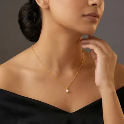 Golden Constance Flora Pearl Pendant with Link Chain