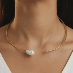 Golden Judy Pearl Necklace