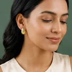 Golden Riva Stud Earrings