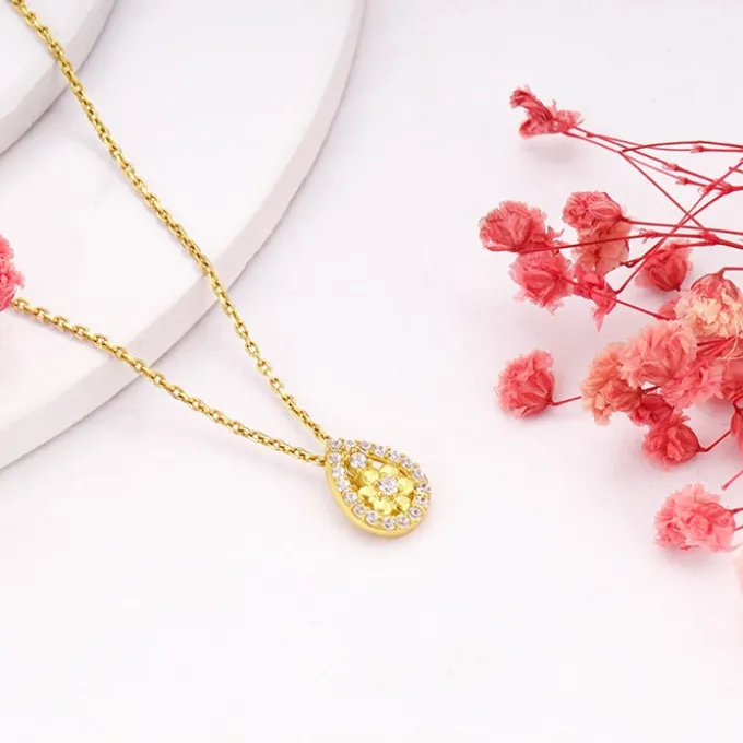 Golden Studded Delight Pendant With Link Chain