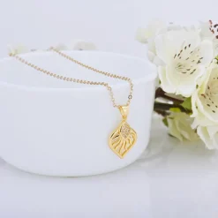 Golden Sun Leaf Pendant With Link Chain