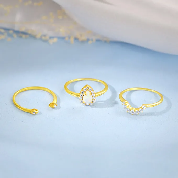 Golden Sunbeam Teardrop Ring