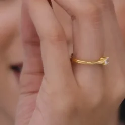 Golden Swivel Love Solitaire Ring