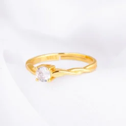 Golden Swivel Love Solitaire Ring