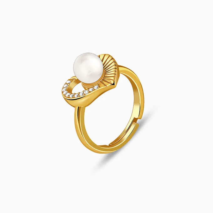 Kriti Sanon Golden Pearl Pulse Heart Ring