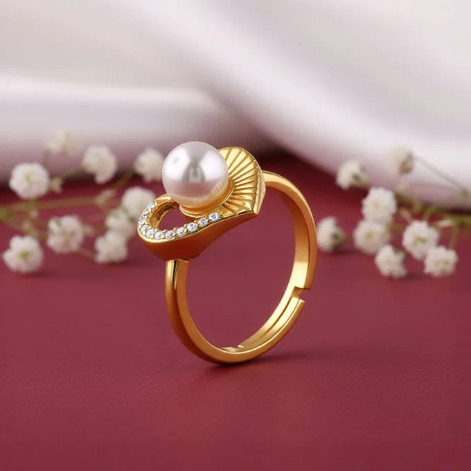 Kriti Sanon Golden Pearl Pulse Heart Ring