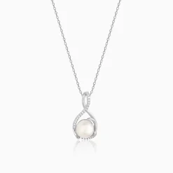 Kriti Sanon Silver Loop Pearl Pendant With Link Chain