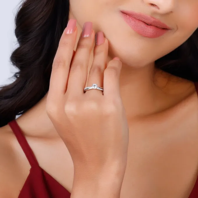 Kriti Sanon Silver Zircon Layered Ring
