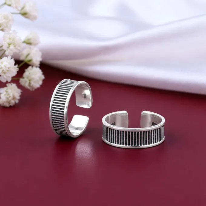 Oxidised Silver Jaya Toe Rings