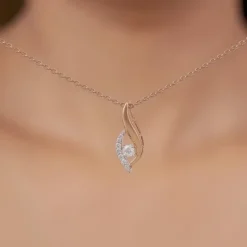 Rose Gold Serenade Diamond Pendant