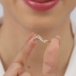 Rose Gold Elegant Pear Diamond Ring