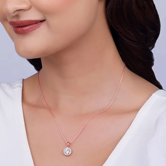 Rose Gold Eve Beauty Pendant With Link Chain