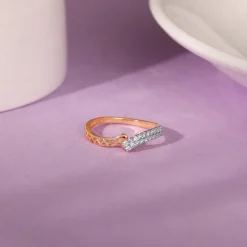 Rose Gold Flicker Diamond Ring
